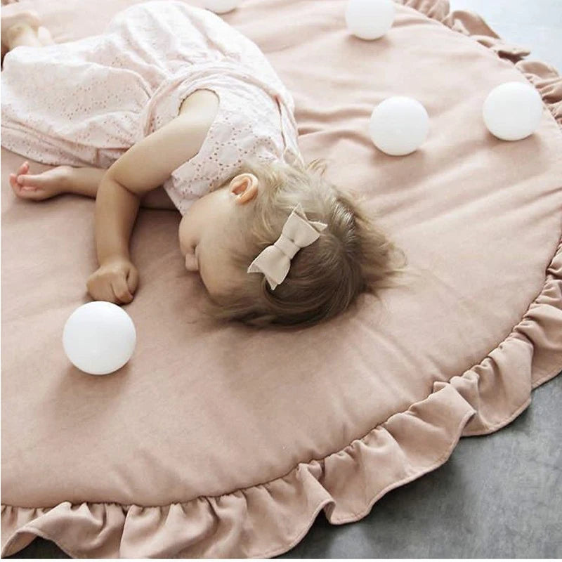 Circular Baby Play Mat – Plush Cotton Crawling Blanket with Elegant Lace Trim